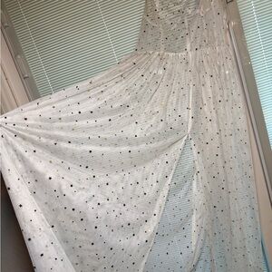 Showpo White Celestial Maxi Dress – Dreamy Maternity Photoshoot Gown US 12